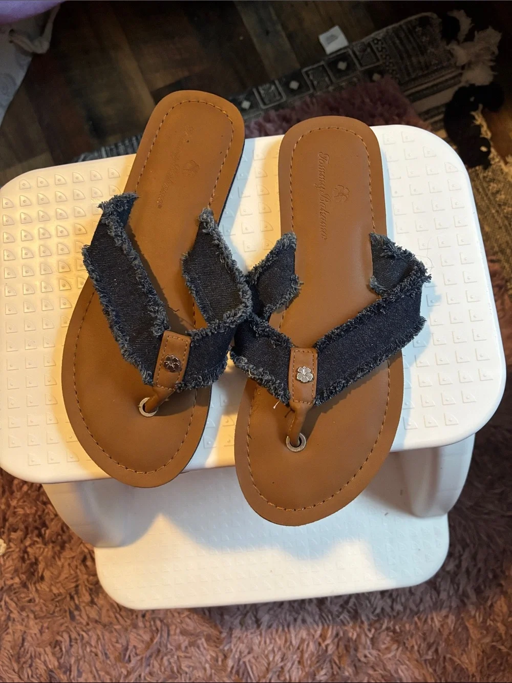 Tommy Bahama Navy Frayed Strap Brown Footbed Sandals